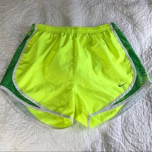 S Nike tempo running shorts